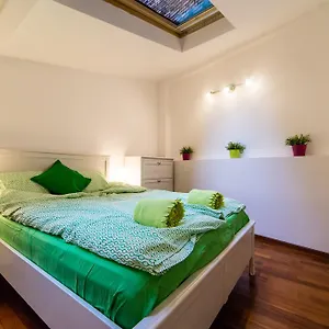 Quiet & Cosy In The Heart Of Old Cracow Cracovia
